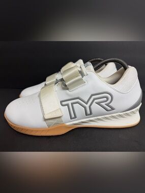 TYR L-1 LIFTER SNEAKER WHITE GUM Unsex Men 10 Women 11.5 WORN ONCE